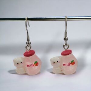 🍓Strawberry Milk Cat Earrings🍓(2-A012)